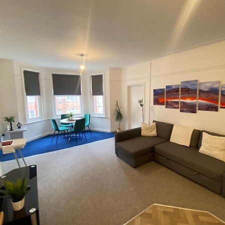 Seaside Escape In Central Bournemouth Spacious Stylish & Inviting Urban Heights Exterior photo