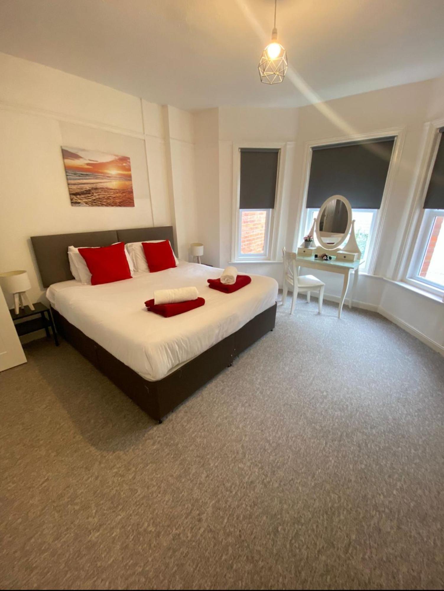 Seaside Escape In Central Bournemouth Spacious Stylish & Inviting Urban Heights Exterior photo